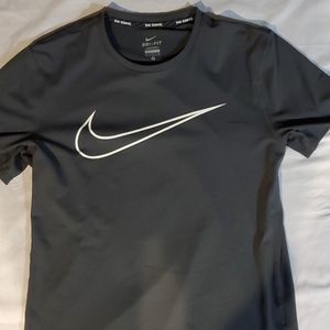 Nike dri fit t shirt